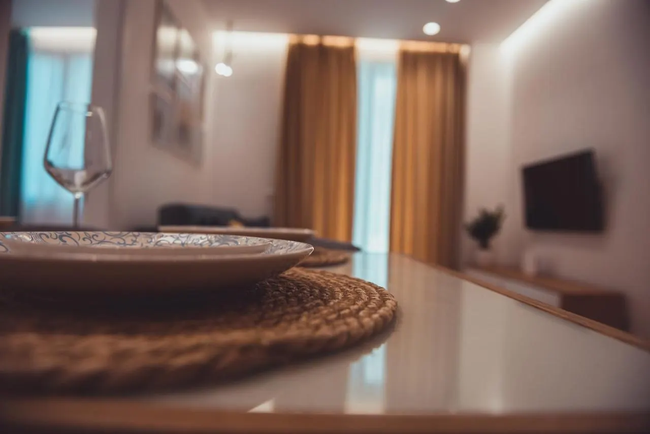 Tam Skanderbeg Square Serviced City Center Apartment No1  טיראנה