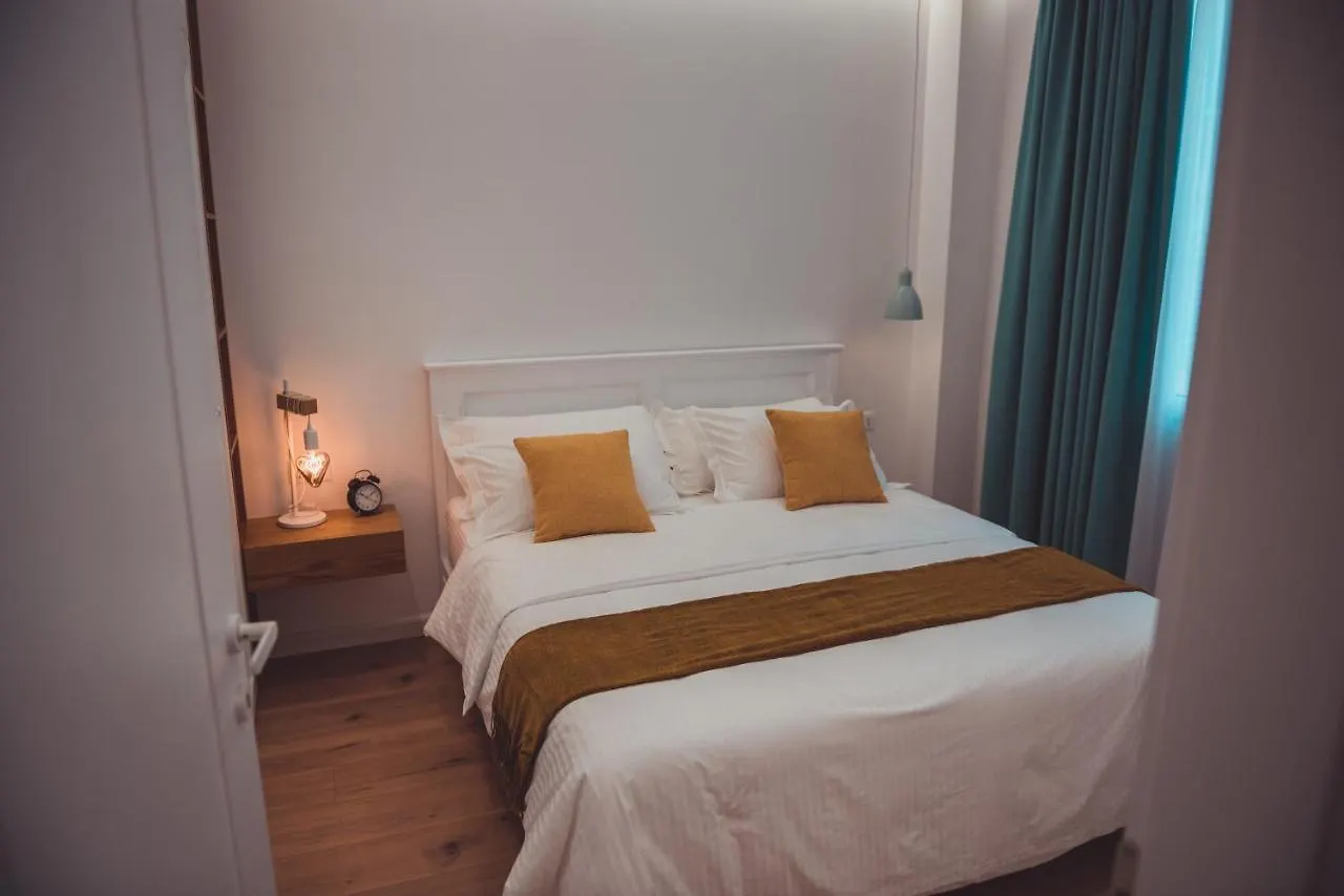 Tam Skanderbeg Square Serviced City Center Apartment No1  טיראנה