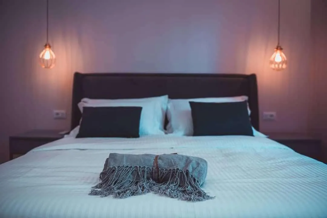 Tam Skanderbeg Square Serviced City Center Apartment No1 טיראנה